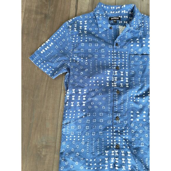 Express Men’s XS Button Up Shirt Blue White Bandana Print Short Sleeve Casual - Picture 7 of 7